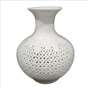 Elegant Vintage Blanco De Chine Vase